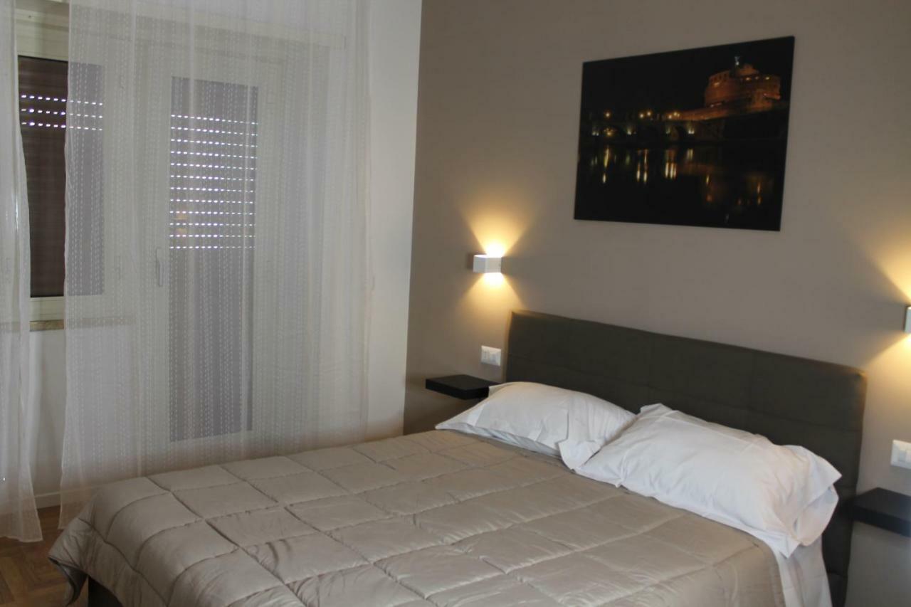 Roma Suite Piramide Exterior foto